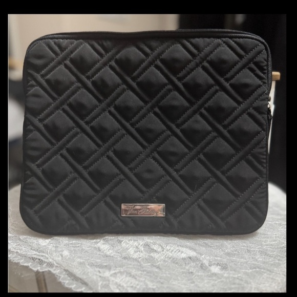 Vera Bradley black quilted iPad case and wallet with wrist strap matching bundle - Picture 10 of 13